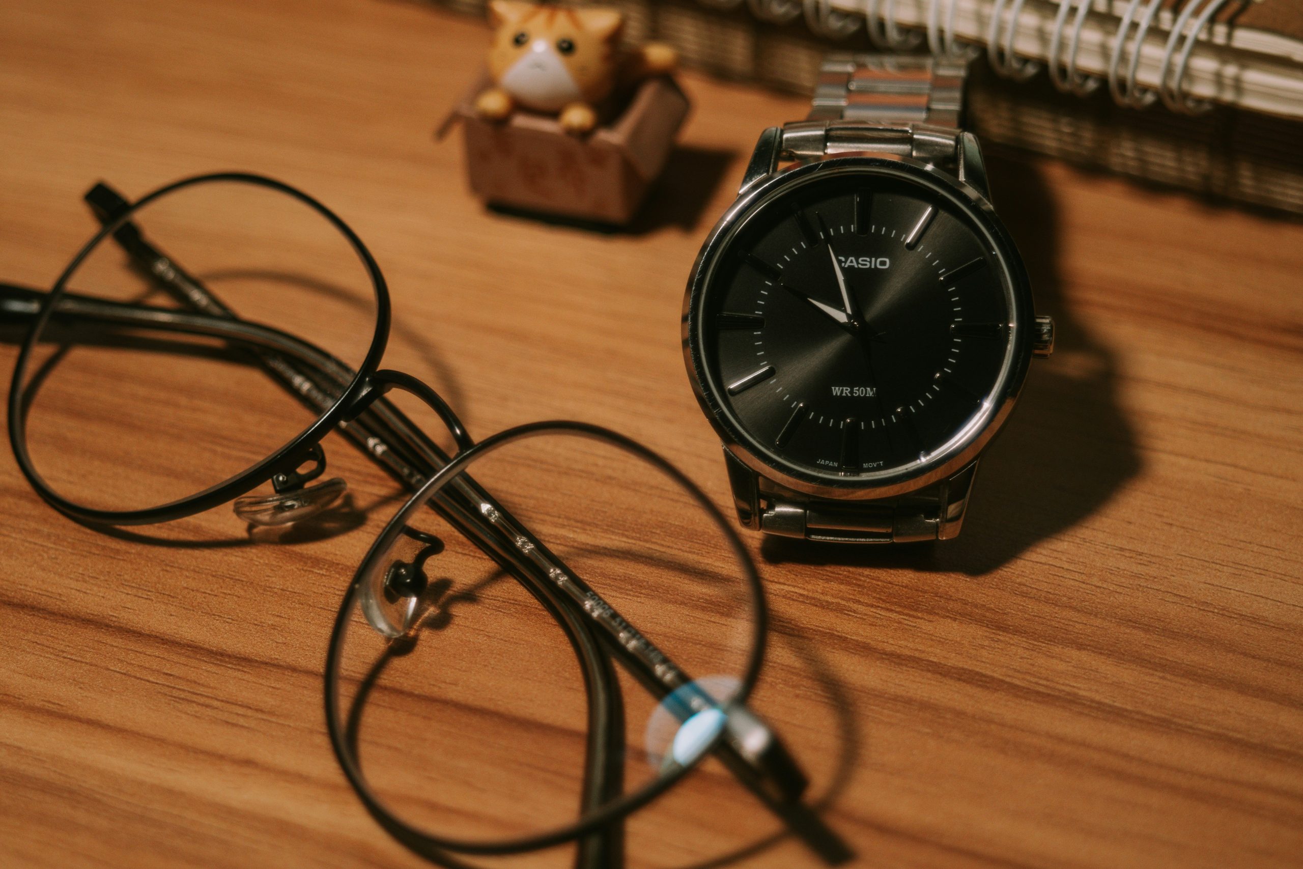 Comparison table showing specs of three popular altimeter watches