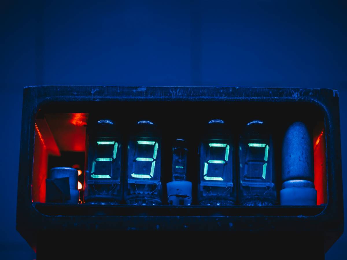 A close-up image of a smartwatch showing its altimeter calibration screen.