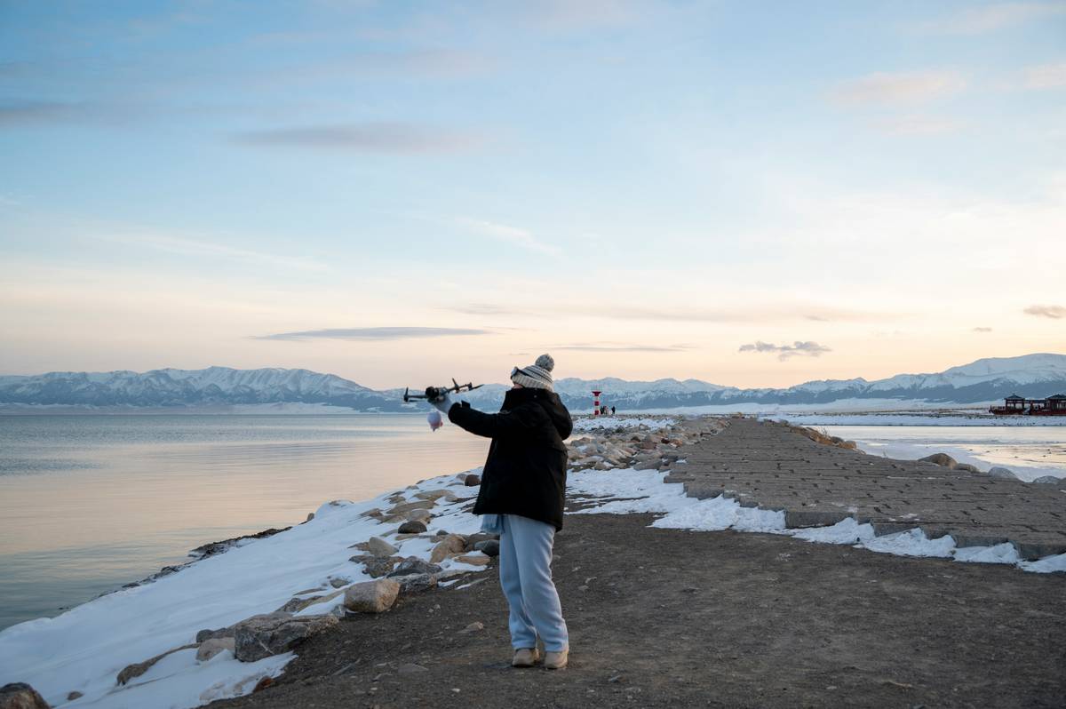 Infographic showing the importance of altimeters in hiking